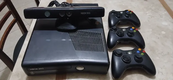 Xbox 360 mi desbloqueado completo e com.mais de 10 jogos