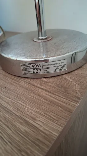 Abajur / Luminária de Mesa com Cúpula Cilíndrica - Funcionando Perfeitamente