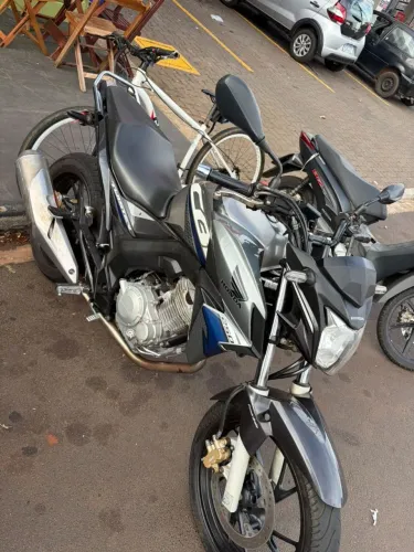 Twister 250 em ótimo estado 