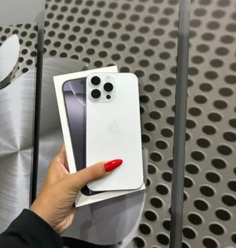 16 pro Max 256 Gb(Aceito cartão/Troco)