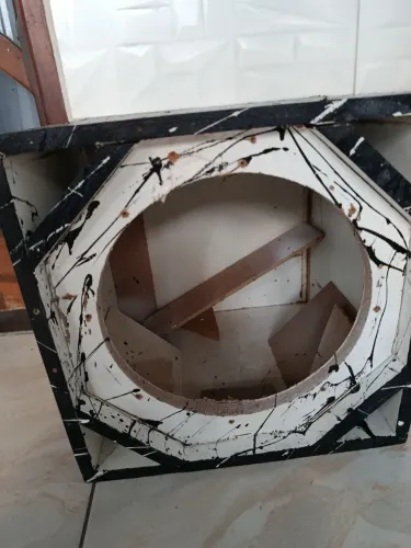Carcaça para som