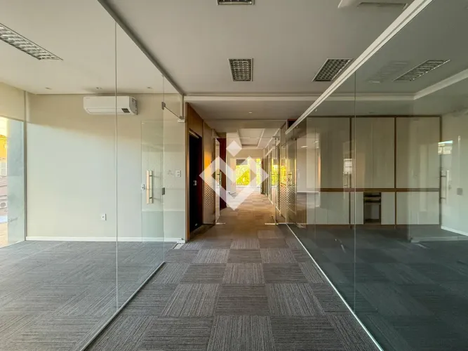 Sala Comercial a Poucos Metros do Hospital de Caridade