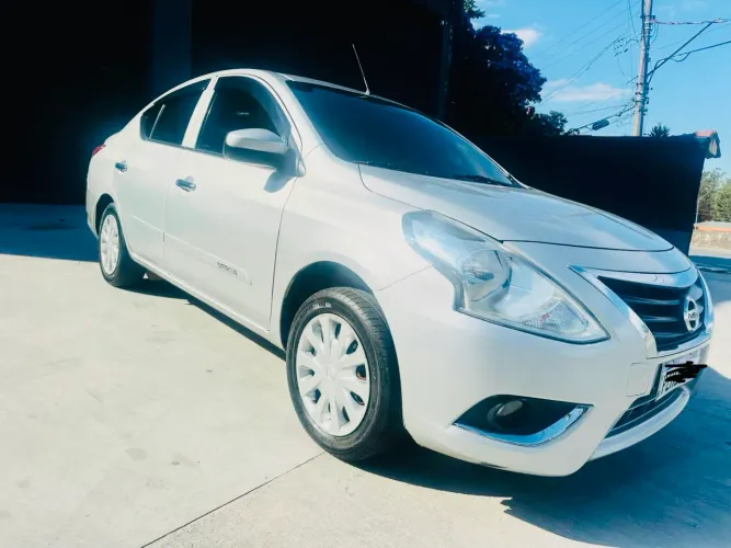 Nissan Versa 1.0 12V Flexstart 4P Mec. 2017