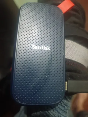 Hd externo sandisk 1TB interface usb 3.2 SDSSDE30  velocidade de leitura ate 800 MBS