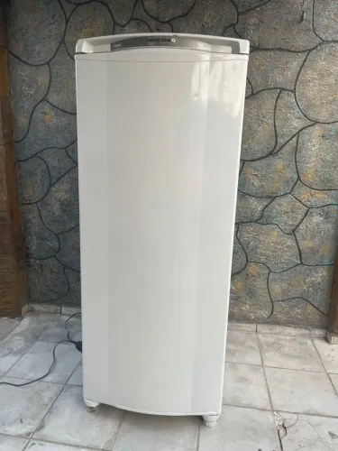 Geladeira Fros Free semi nova 