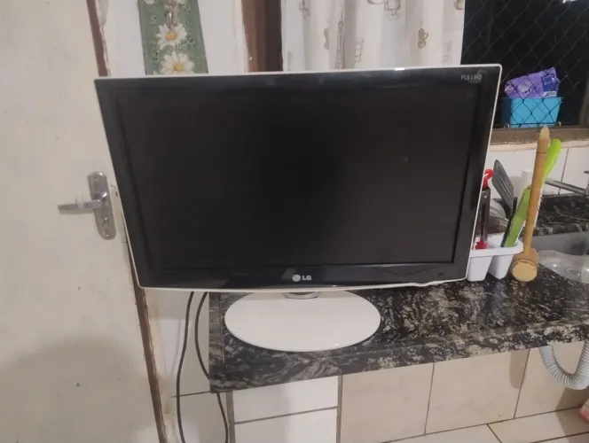 Tv/monitor LG 22 polegadas Full hd sem controle