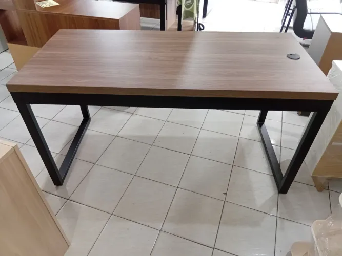 Mesa para escritório 1.50m promoção