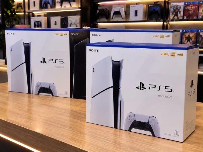 PlayStation 5 Slim Digital + Astro Bot + Gran Turismo 7 | NOVO