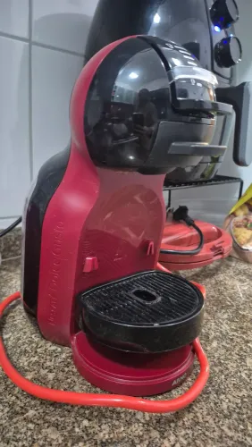 Cafeteira Dolce Gusto Mini Me vermelha
