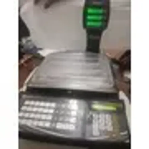 balança digital Urano-30kg,ligando,220v,usada