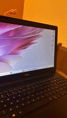 Notebook Dell Inspiron 15 Intel Core i5 8ª Geração, 8GB RAM, SSD 256GB