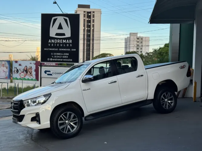 Toyota Hilux CD SRV 4X4 2.8 TDI Diesel Aut. 2020