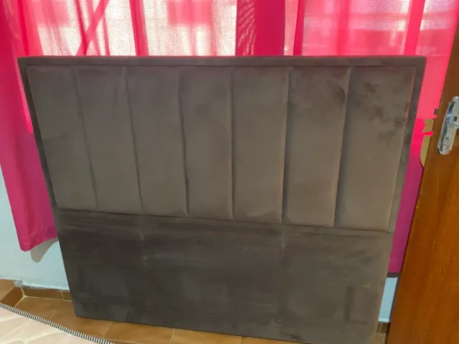 Cabeceira de cama casal na cor marrom