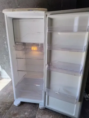 Geladeira Eletrolux Frost Free