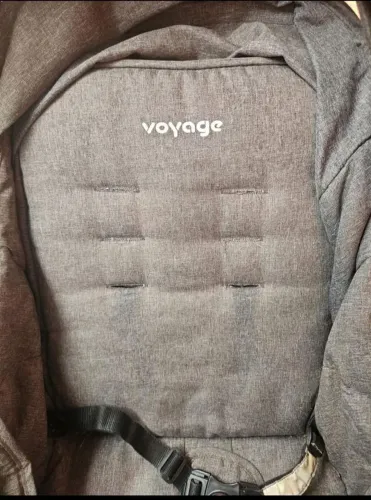 Carrinho de bebê voyage