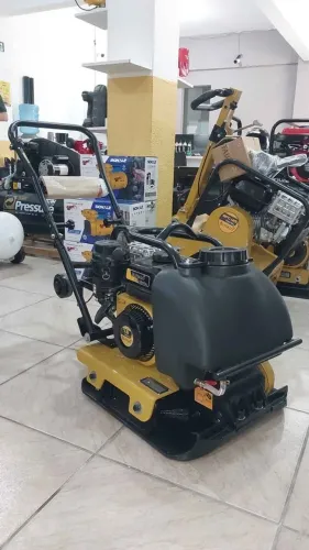 Placa Vibratória a gasolina 85kg Buffalo - Loja/Nova