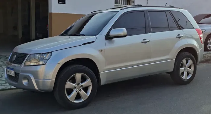 Suzuki Grand Vitara 2.0 16V 4x2/4x4 5P Mec. 2010