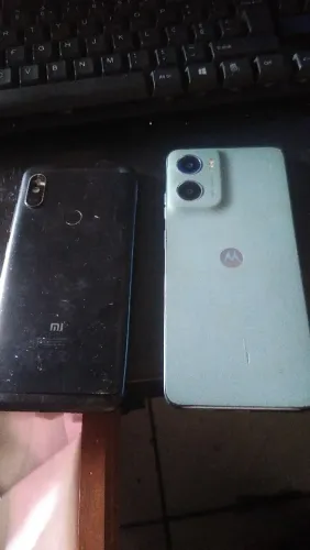 Xaomi e Motorola 300 cada 
