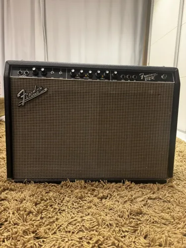 Caixa de guitarra Fender