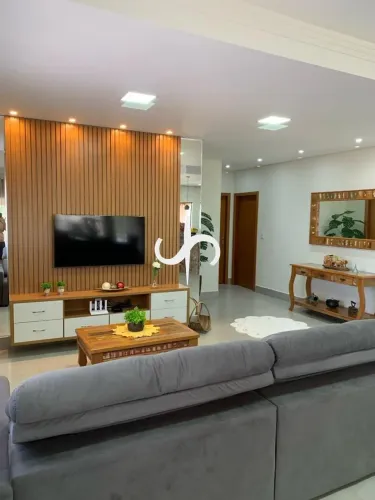 Casa no Mirantes do Lago | 305 m² | Piscina Aquecida | 3 Suítes