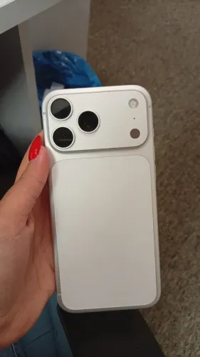 iphone 17 pro max Silver