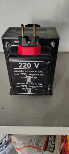 Autotransformador Universal Upsai AT-2000