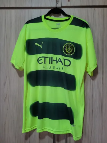 Camisa esportiva GG