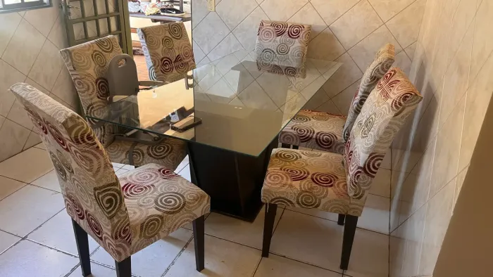 Mesa de jantar retangular
