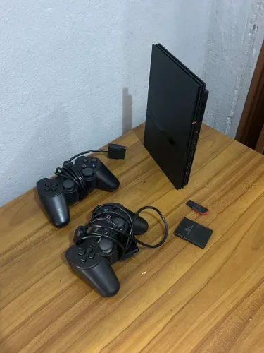 VENDO PS2 DESBLOQUEADO + 2 CONTROLES 1 MEMORY CARD