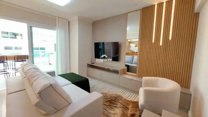 Apartamento de 3 dormitórios mobiliado no centro