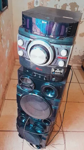 Vendo Som mini cyster LG1460W muito boom