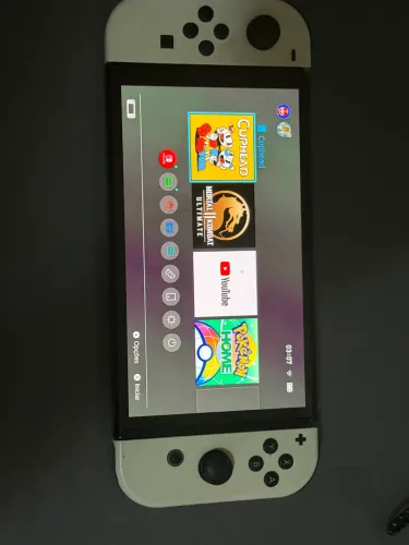 Nintendo Switch Usado em Perfeito Estado + Acessórios (preço negociável)