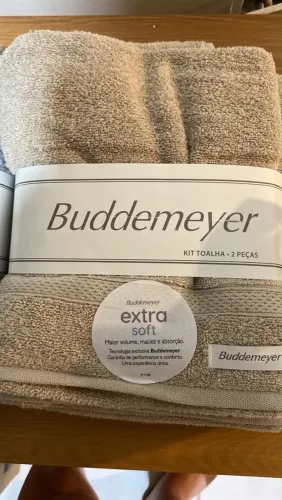 Vendo dois conjuntos de toalha cinza e bege da buddeyemer corpo e rosto 