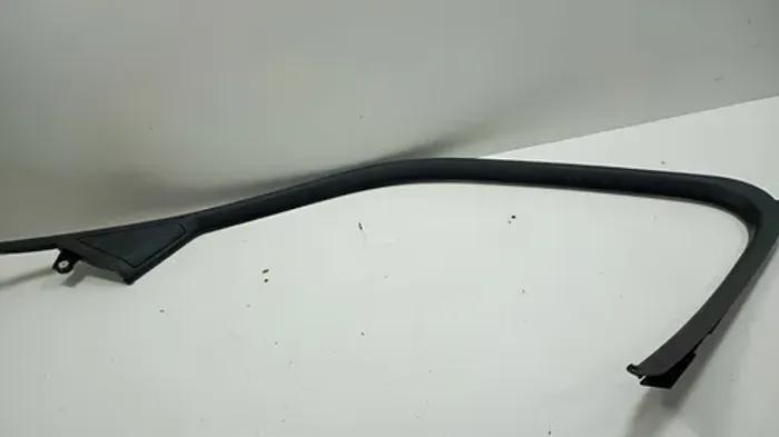 Moldura Interna Vidro Dianteiro Drt Citroen Ds5 1.6 Thp 2015 Preto