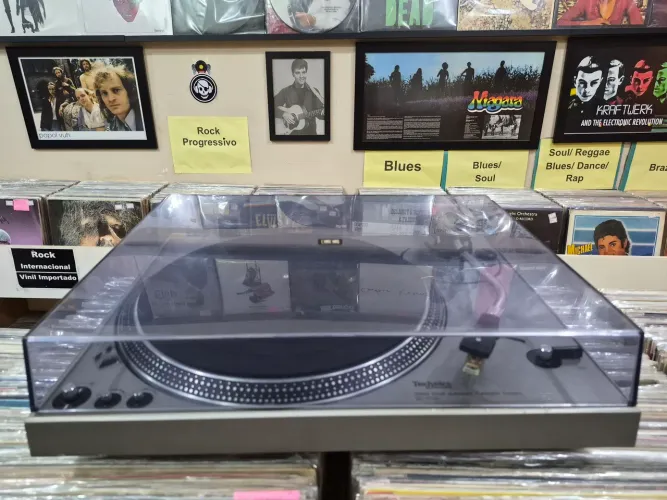 Toca-discos Technics SL -1700 original Revisado