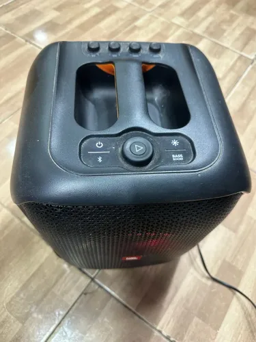 Caixa jbl Party box core