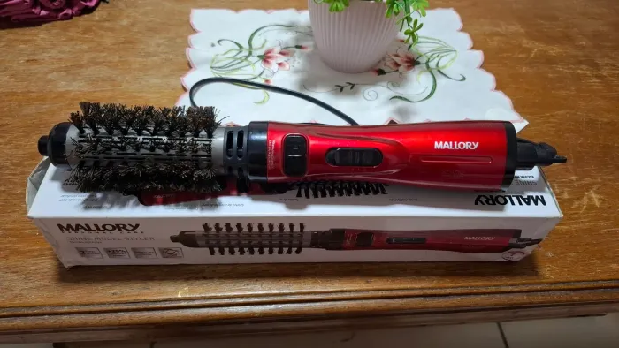 Escova secadora de cabelo rotativa