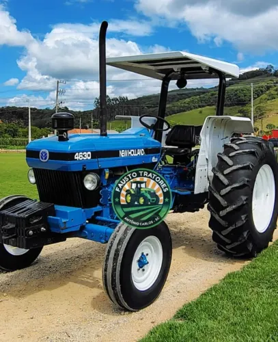 TRATOR AGRICOLA NEW HOLLAND 4630