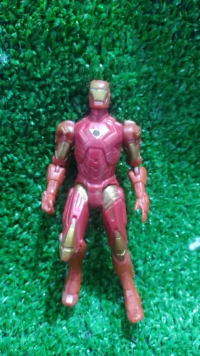 Homen de ferro brinquedo