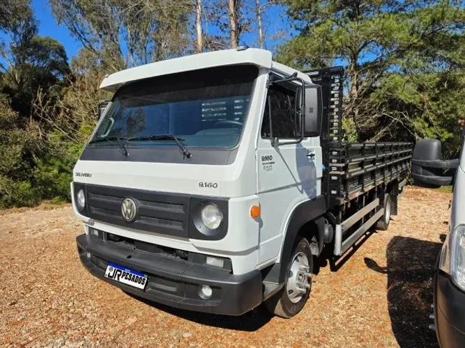 volkswgen vw 9160 com carroceria madeira 6.20m ano 2014