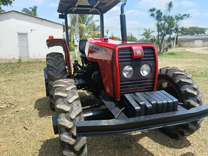 Trator Massey Ferguson