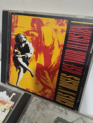LOTE DE CDS DO GUNS N ROSES E LED ZEPPELIN (2)