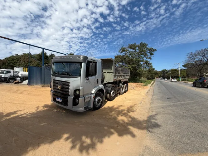 Caminhão Caçamba VW 24.250 2011