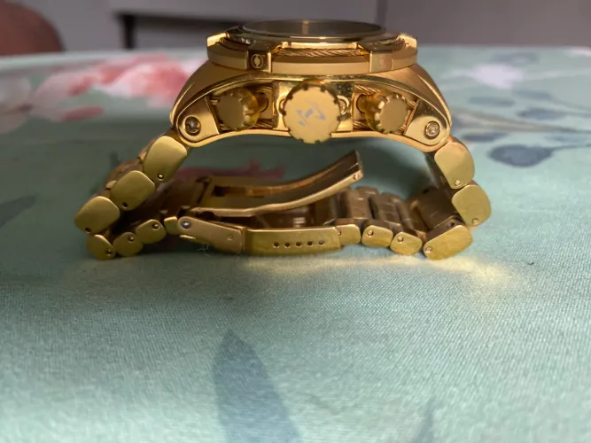 Relógio invicta original usado apenas 2 vezes zero sem avarias ou arranhões vidro safira