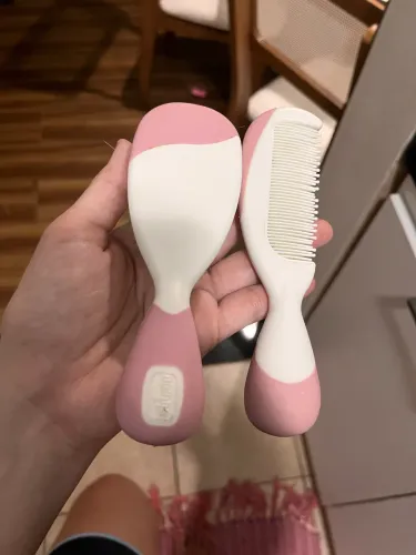 Escova de cabelo bebê