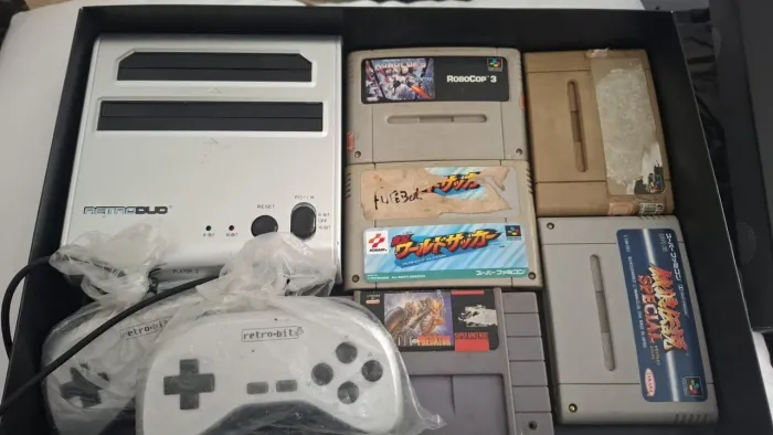 Videogame RetroDuo ( Super Nintendo e Nintendinho no mesmo console  ) + 5 Jogos