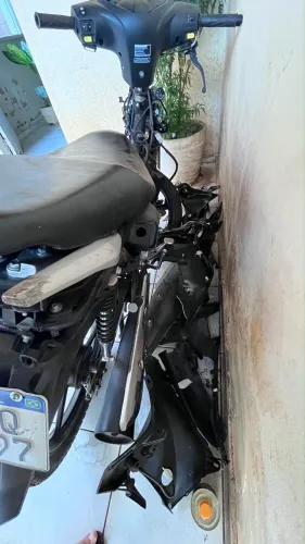 Venda da moto Aveloz