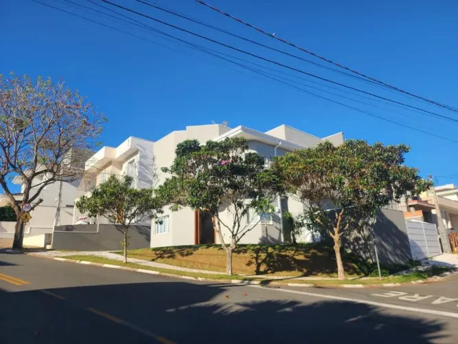 Sobrado à venda em Valinhos, Condominio Le Village, com 4 quartos, com 267 m², Condomínio