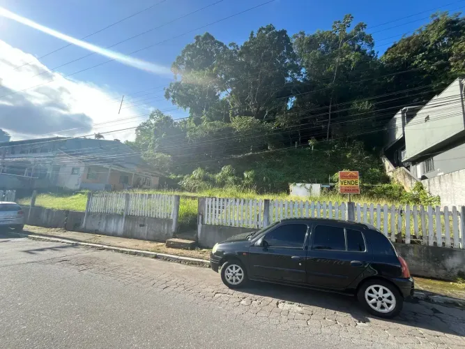 TERRENO NO BAIRRO FAZENDINHA A VENDA EM EXCELENTE LOCALIZAÇÃO