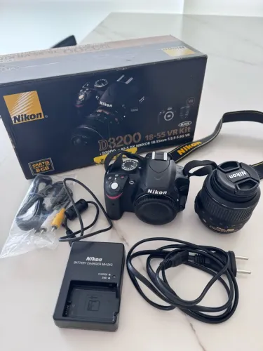 Câmera Fotográfica Nikon D3200 - DSLR